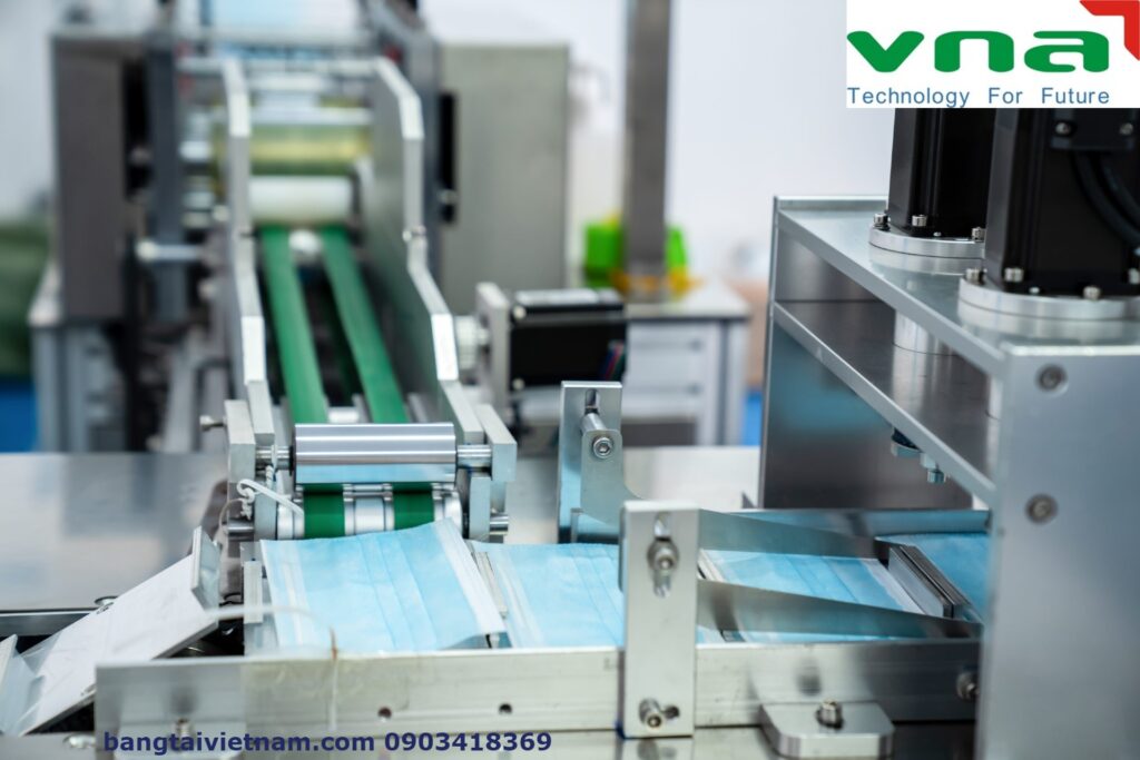 Băng tải pvc trong sản xuất khẩu trang y tế