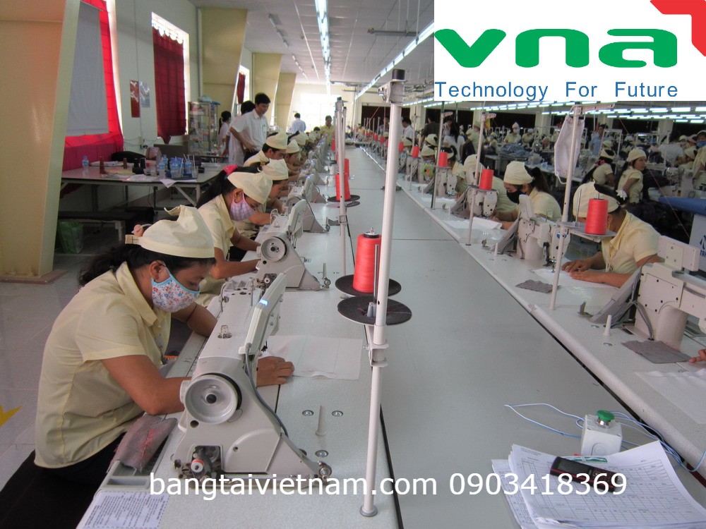 Băng tải pvc trong sản xuất may mặc